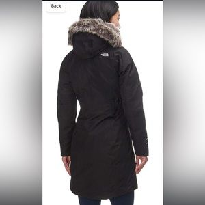 The North Face attic parka- black size women’s small